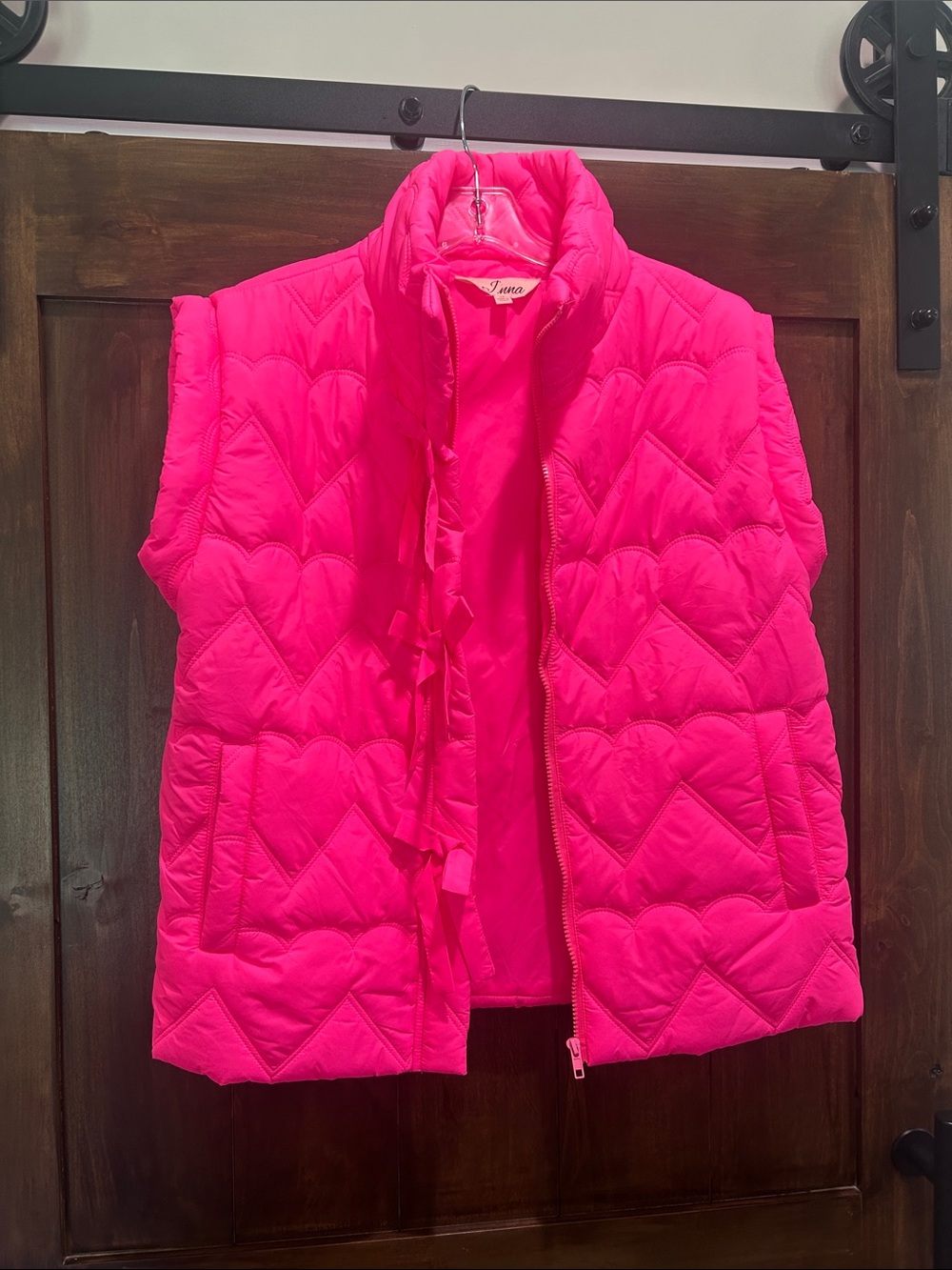 A35 NWOT -- J.nna Vibrant Hot Pink Quilted Vest - Size Large